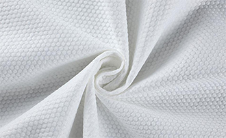 Lingettes humides : les comprenez-vous vraiment, des matières premières à la sélection ?